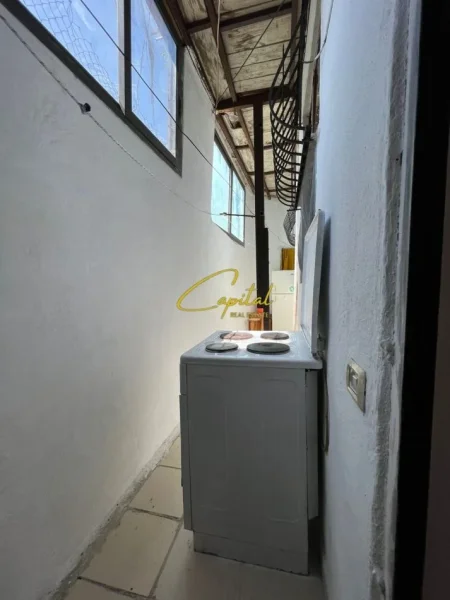 Tirane, jepet me qera apartament 1+1 Kati 1, 71 m² 400 € (XHAMLLIKU)