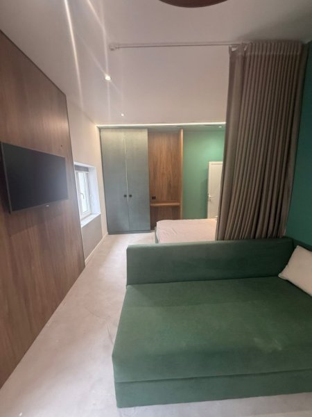 Tirane, shitet apartament Kati 5, 73 m² 220.000 € (Shalvaret)