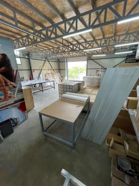 Tirane, jap me qera magazine Kati 0, 650 m² 1.500 € (KASHAR)