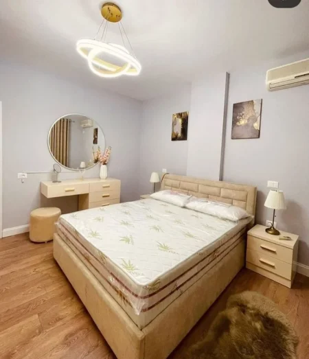 Tirane, jepet me qera apartament 2+1+Ballkon Kati 2, 90 m² 690 € (ISH PARKU REPORT TV)