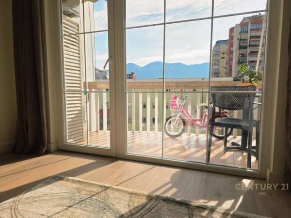 Tirane, jepet me qera apartament 1+1 Kati 4, 85 m² 1.000 € (LICEU ARTISTIK)