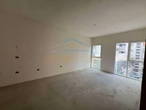 Tirane, shitet apartament 2+1 Kati 3, 94 m² 110.000 € (Dogana)