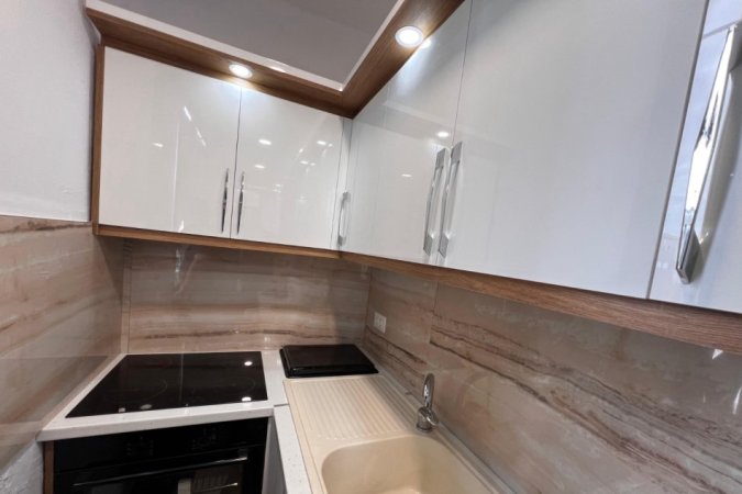 Tirane, jepet me qera apartament 2+1 Kati 4, 67 m² 500 € (Zogu i Zi prane Ringut perballe Kastratit)