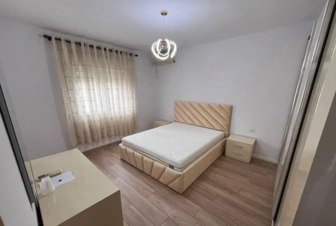 Tirane, jepet me qera apartament 2+1 Kati 4, 67 m² 500 € (Zogu i Zi prane Ringut perballe Kastratit)