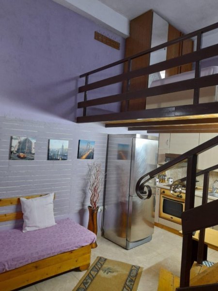 Tirane, jepet me qera apartament duplex Kati 1, 60 m² 250 € ( JEPET ME QERA DUBLEKS NË ALI DEM- 250 EURO)