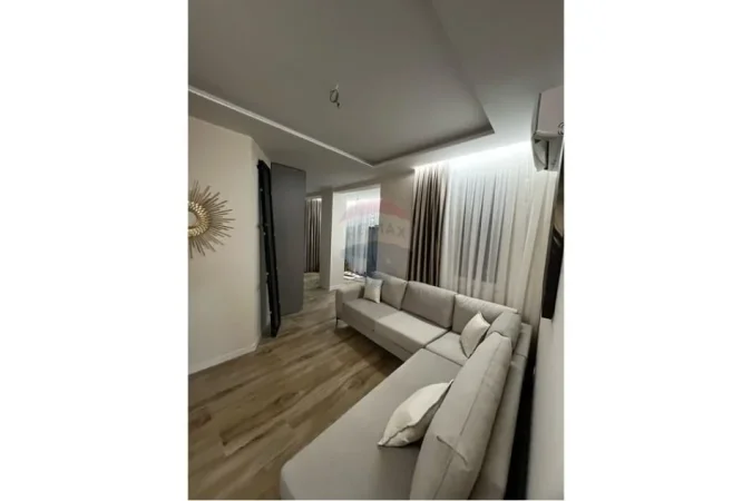Tirane, jepet me qera apartament 1+1 Kati 5, 70 m² 650 € (Rruga e Barrikadave)