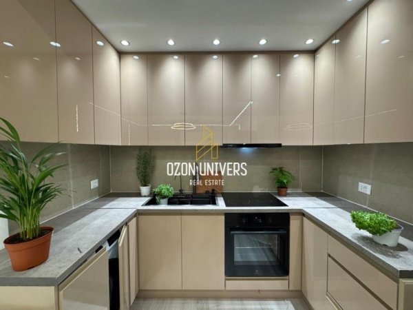 Tirane, jepet me qera apartament 1+1 Kati 0, 80 m² 600 € (Rezidenca Kodra e Diellit )