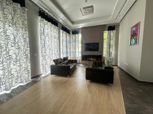 Tirane,TEG, jepet me qera Vile , 5.000 € (Rezidenca Rolling Hills)