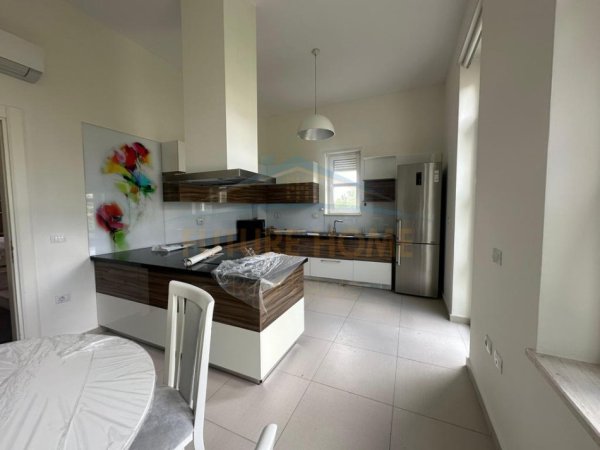 Tirane,TEG, jepet me qera Vile , 5.000 € (Rezidenca Rolling Hills)