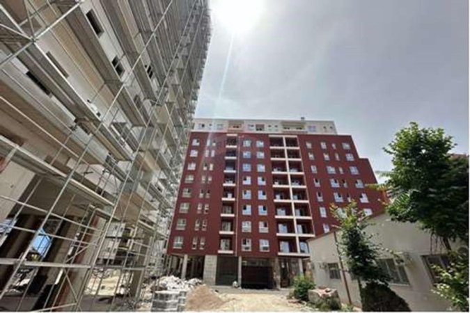 Tirane, shitet apartament 2+1+Ballkon Kati 4, 97 m² 145.650 € (Laprake)