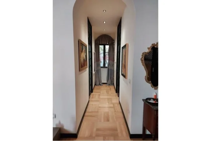 Tirane, jepet me qera apartament 2+1+Ballkon Kati 4, 100 m² 700 € (prane Eleonores)