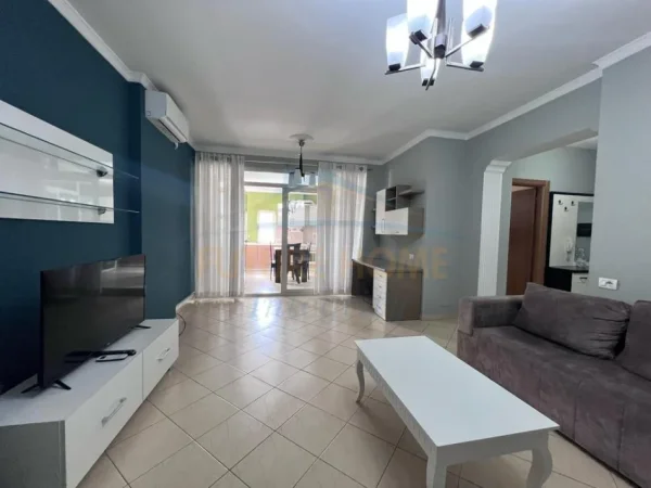 Tirane, jepet me qera apartament 1+1 Kati 7, 76 m² 590 € (Tregu Elektrik, Tiranë.)