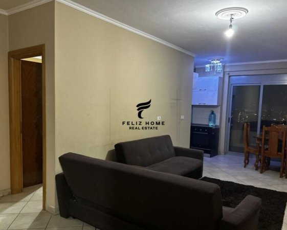 Tirane, jepet me qera apartament 2+1+Ballkon Kati 7, 106 m² 400 € (CASA ITALI)