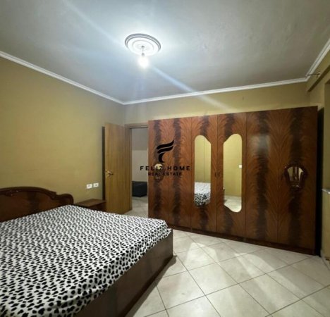 Tirane, jepet me qera apartament 2+1+Ballkon Kati 7, 106 m² 400 € (CASA ITALI)