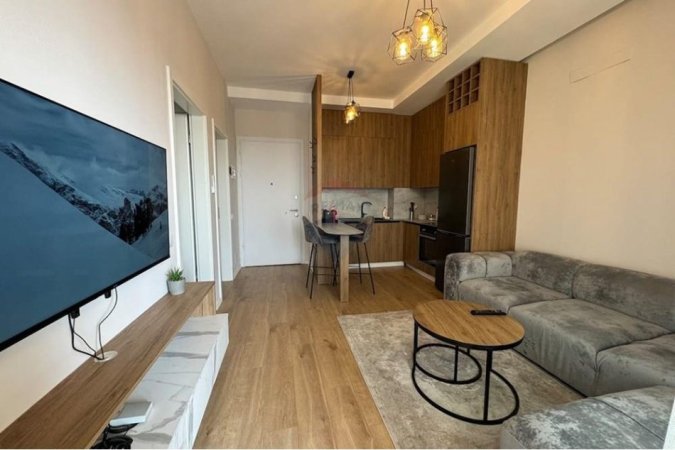 Tirane, jepet me qera apartament 1+1 , 70 m² 550 € (Siri Kodra)