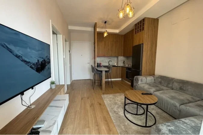 Tirane, jepet me qera apartament 1+1 , 70 m² 550 € (Siri Kodra)