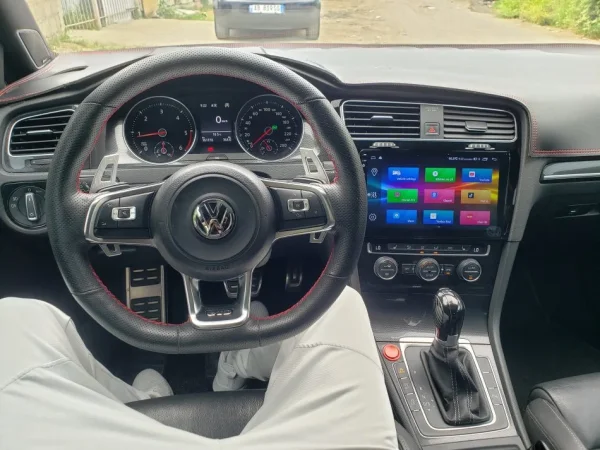 Tirane, shitet makine Golf 7 GTD Nafte, e bardhë automatik Kondicioner 160.000 km 15.000 €