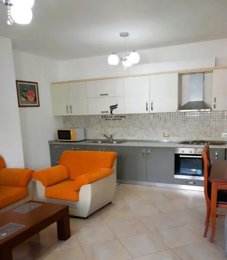 Tirane, jepet me qera apartament 1+1+Ballkon Kati 5, 95 m² 530 € (JORDAN MISJA)