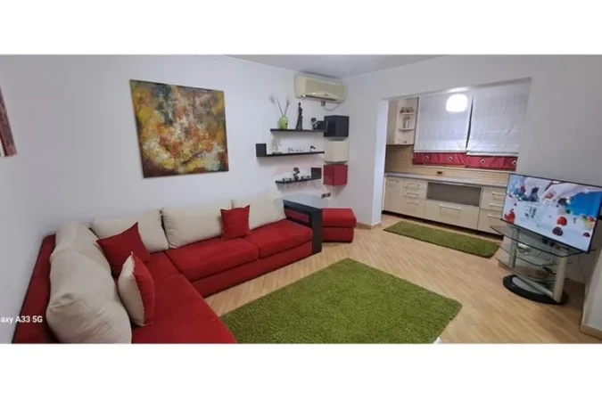 Tirane, jepet me qera apartament 1+1 Kati 4, 500 € (Rruga e Elbasanit)