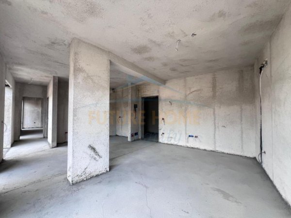 Tirane, shitet apartament 1+1+Ballkon Kati 7, 98 m² 142.000 € (Ali Visha)