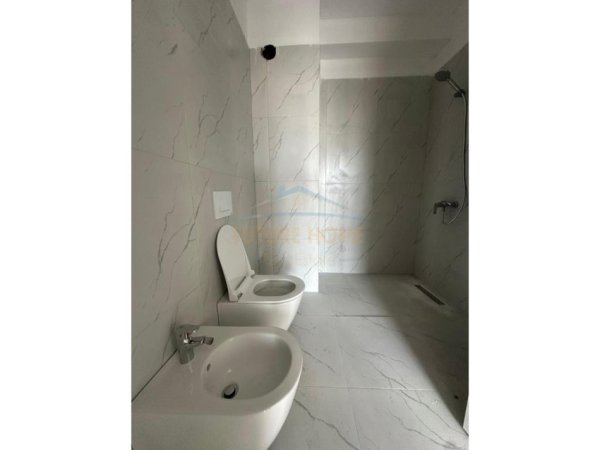 Tirane, shitet apartament 2+1+Ballkon Kati 7, 140 m² 470.000 € (Myslym Shyr)
