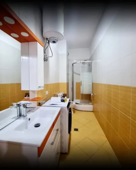 Tirane, jepet me qera 2+1+Ballkon Kati 2, 98 m² 850 € (Janos Hunyadi)