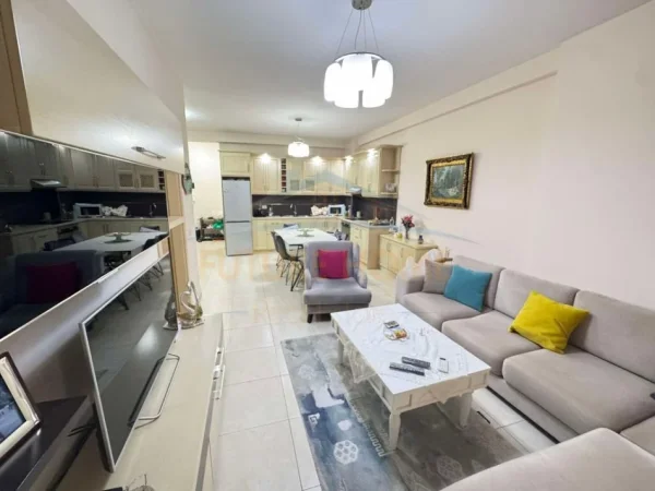 Tirane, jepet me qera apartament 1+1 Kati 6, 75 m² 500 € (Unaza e re)