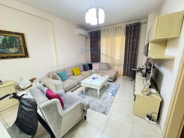 Tirane, jepet me qera apartament 1+1 Kati 6, 75 m² 500 € (Unaza e re)