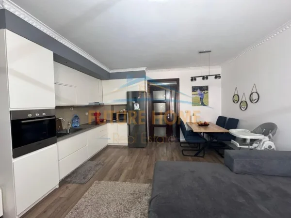 Tirane, shitet apartament 2+1+Ballkon Kati 4, 104 m² 161.000 € (Fresk)