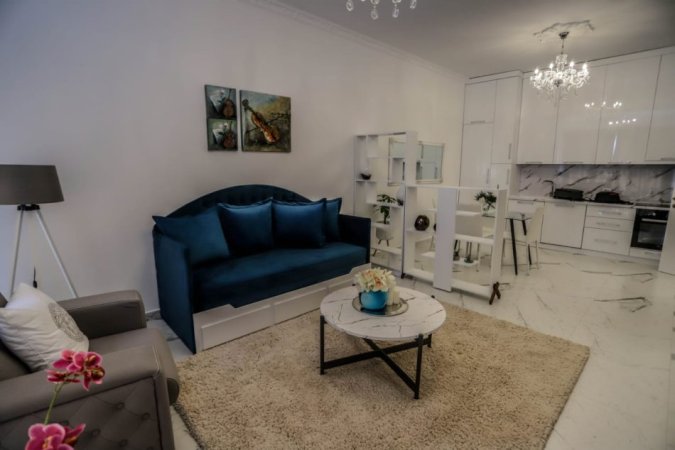 Tirane, jepet me qera apartament 1+1 , 78 m² 850 € (Rruga e Kavajes)