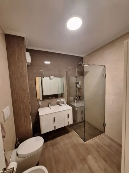 Tirane, shitet apartament 2+1+Ballkon Kati 2, 95 m² 365.000 € (prane Air Albania)