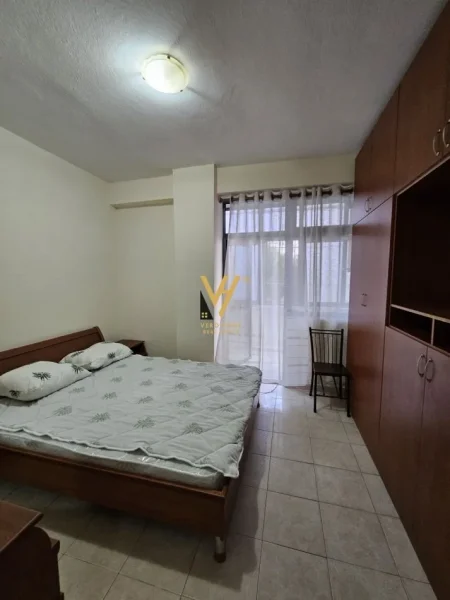 Tirane, jepet me qera apartament 2+1+Ballkon Kati 2, 97 m² 700 € (SHKOLLA E BALETIT)