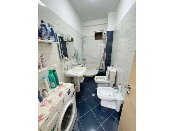 Tirane, jepet me qera apartament 1+1 Kati 6, 75 m² 500 € (Unaza e Re, Tirane)