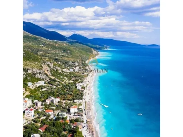 Borsh, shitet toke , 2.000 m² 1.200.000 € (Borsh Himare)