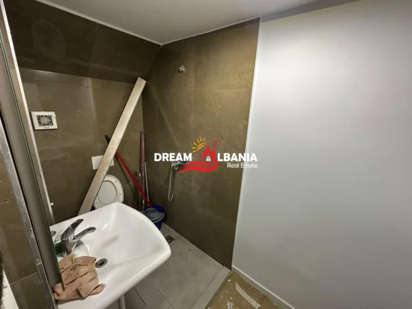 Tirane, shitet zyre Kati -1, 43 m² 95.000 € (Ne Rrugen Mine Peza)