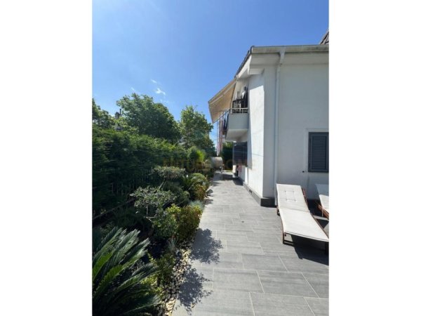 Durres, shitet Vile , 404 m² 450.000 € (Shitet, Vilë Individuale, Golem , Durrës 450,000 €)
