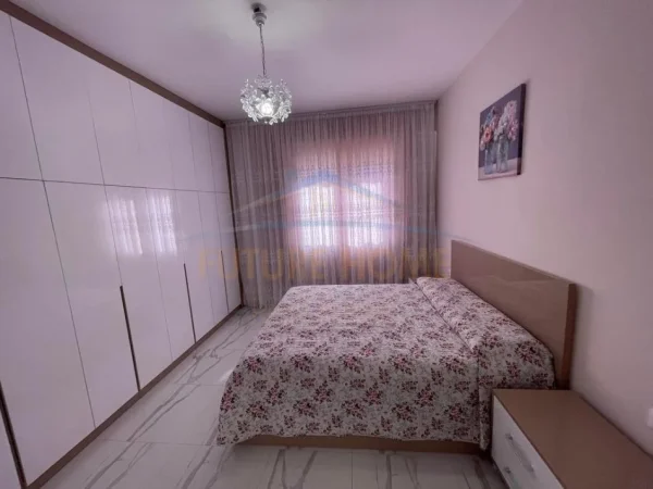 Tirane, jepet me qera apartament 2+1 Kati 6, 98 m² 850 € (Fusha e Aviacionit, Tiranë.)