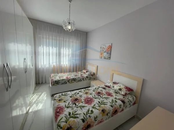 Tirane, jepet me qera apartament 2+1 Kati 6, 98 m² 850 € (Fusha e Aviacionit, Tiranë.)