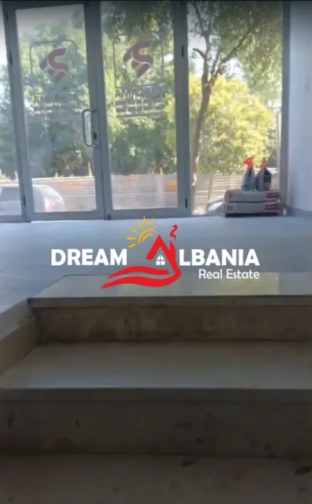 Tirane, jepet me qera zyre Kati 0, 150 m² 1.500 € (Prane Bulevardit te Ri - ID 42611308)