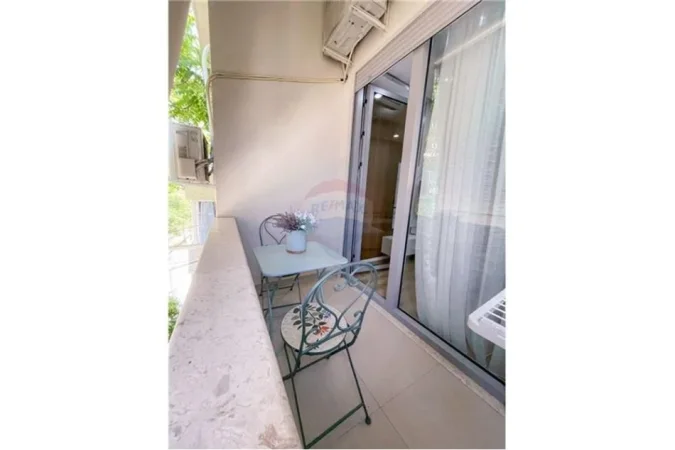 Tirane, jepet me qera apartament 2+1+Aneks+Ballkon Kati 3, 110 m² 1.200 € (Pazari Ri)