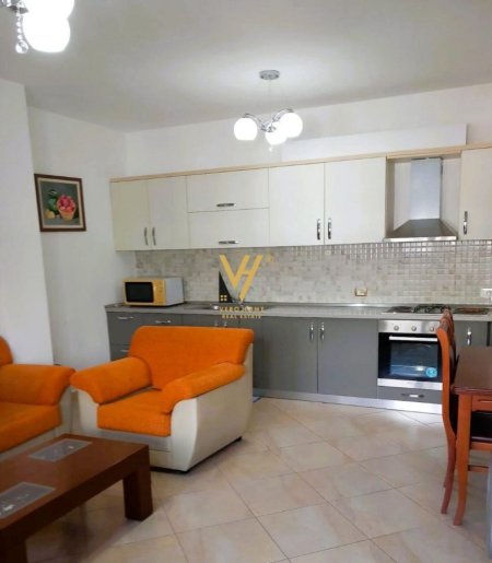 Tirane, jepet me qera apartament 1+1+Ballkon Kati 5, 75 m² 530 € (RRUGA JORDAN MISJA)