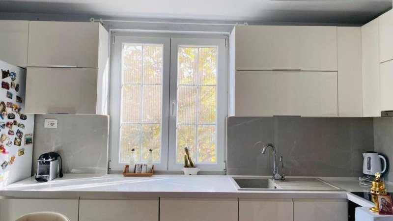 Tirane, jepet me qera apartament 2+1 Kati 3, 70 m² 650 € (21 Dhjetori)