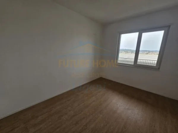 Tirane, shitet apartament 2+1+Ballkon Kati 4, 84 m² 110.000 € ((+P. Parkimi) QTU, Univers City)