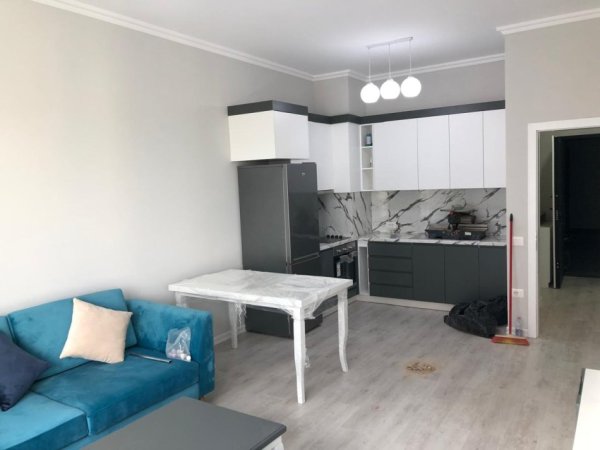Tirane, jepet me qera apartament 1+1+Ballkon Kati 7, 75 m² 650 € (sqaure 21)