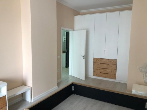 Tirane, jepet me qera apartament 1+1+Ballkon Kati 7, 75 m² 650 € (sqaure 21)