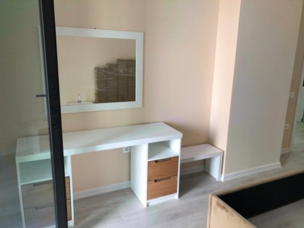 Tirane, jepet me qera apartament 1+1+Ballkon Kati 7, 75 m² 650 € (sqaure 21)