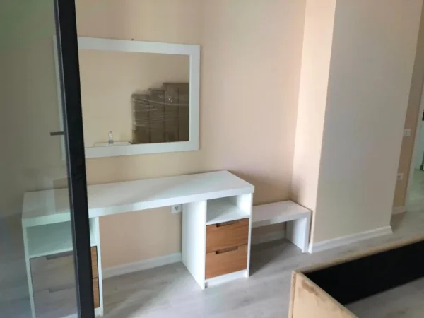 Tirane, jepet me qera apartament 1+1+Ballkon Kati 7, 75 m² 650 € (sqaure 21)