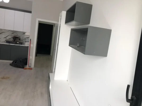 Tirane, jepet me qera apartament 1+1+Ballkon Kati 7, 75 m² 650 € (sqaure 21)