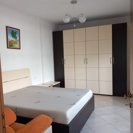Tirane, jepet me qera apartament 1+1 Kati 4, 80 m² 530 € (gener 2)