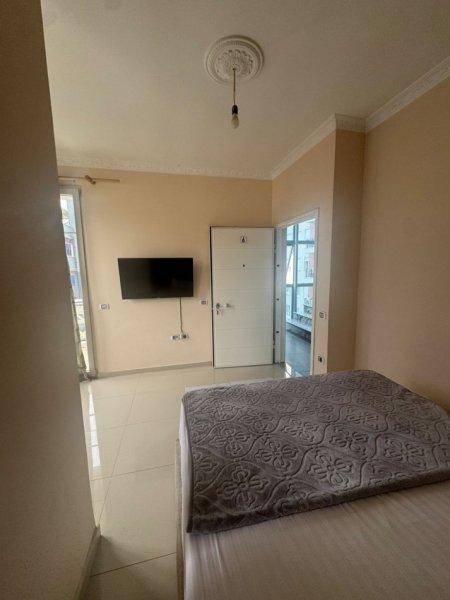 Tirane, jepet me qera garsonier Kati 3, 30 m² 370 € (5 MAJI)